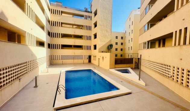 Resale - Penthouse -
Torrevieja - Playa del Cura