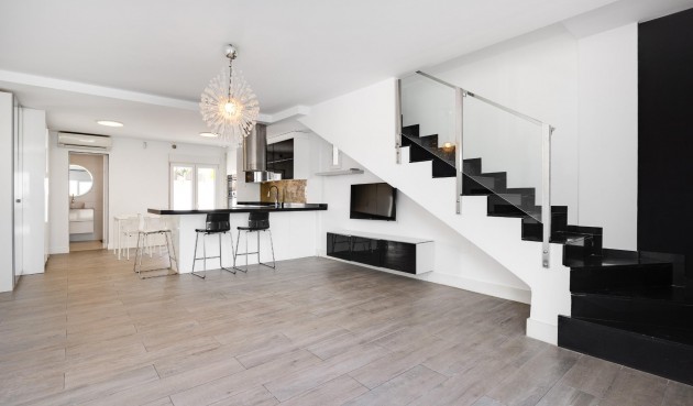 Brukt - Villa -
Torrevieja - aguas nuevas