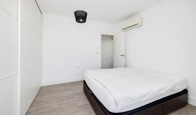 Brukt - Villa -
Torrevieja - aguas nuevas