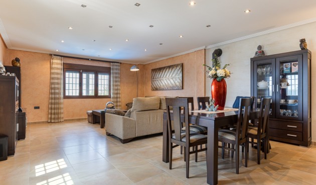 Brukt - Villa -
Los Montesinos - Costa Blanca