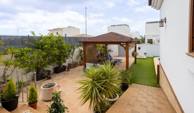 Brukt - Villa -
Los Montesinos - Costa Blanca