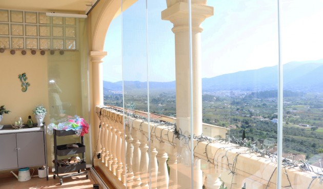 Reventa - Town House -
Jalón - Inland