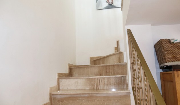 Reventa - Town House -
Jalón - Inland