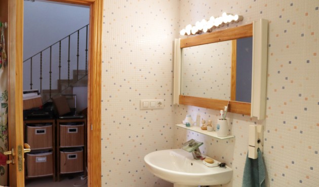 Reventa - Town House -
Jalón - Inland