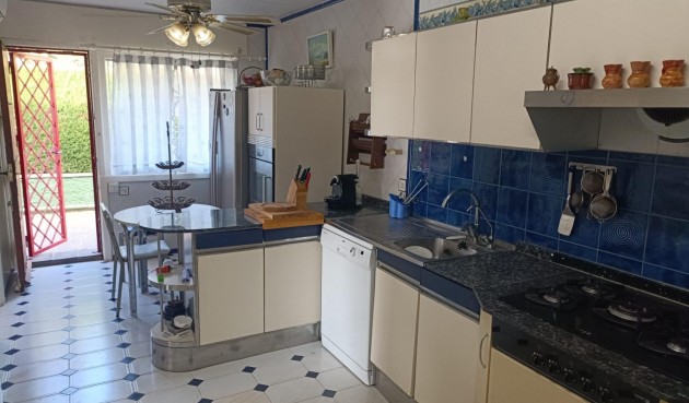 Resale - Villa -
Orihuela Costa - Campoamor