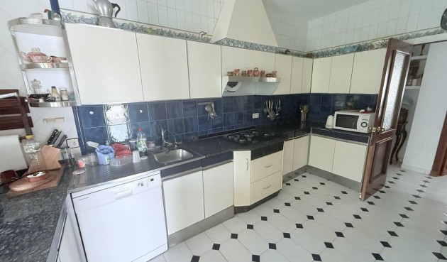 Resale - Villa -
Orihuela Costa - Campoamor