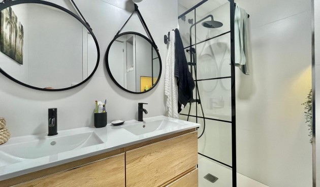 Återförsäljning - Apartment -
Torrevieja - Calas Blanca