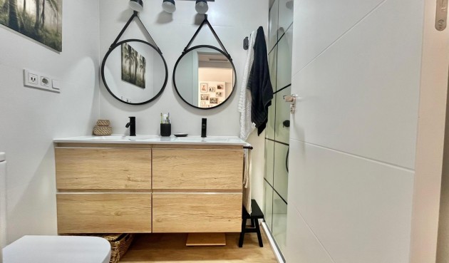 Återförsäljning - Apartment -
Torrevieja - Calas Blanca