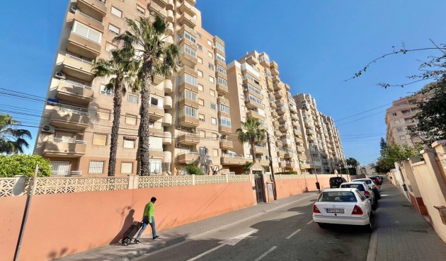 Återförsäljning - Apartment -
Torrevieja - Calas Blanca