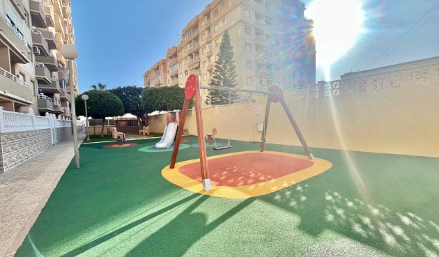 Återförsäljning - Apartment -
Torrevieja - Calas Blanca