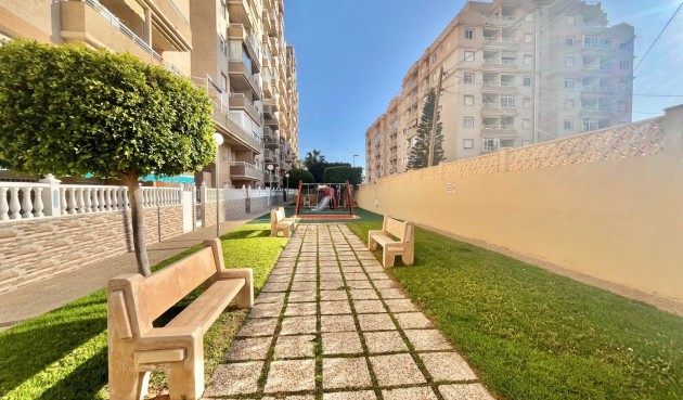 Återförsäljning - Apartment -
Torrevieja - Calas Blanca