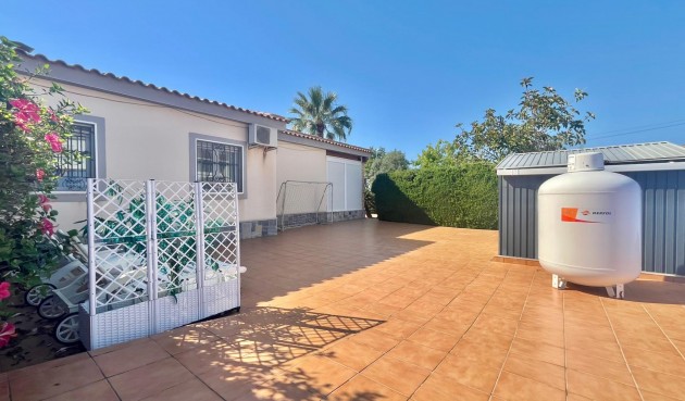 Återförsäljning - Villa -
Torrevieja - Los Balcones - Los Altos del Edén