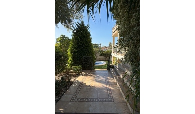 Resale - Villa -
Ciudad Quesada - Costa Blanca
