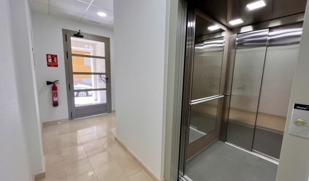 Brukt - Toppleilighet -
Torre de la Horadada - Costa Blanca