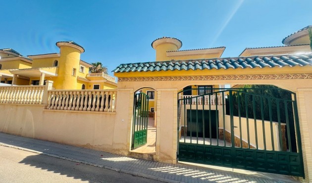 Resale - Villa -
Orihuela Costa - PAU 8