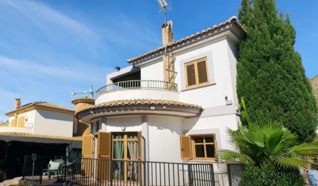 Resale - Town House -
Benidorm - Costa Blanca