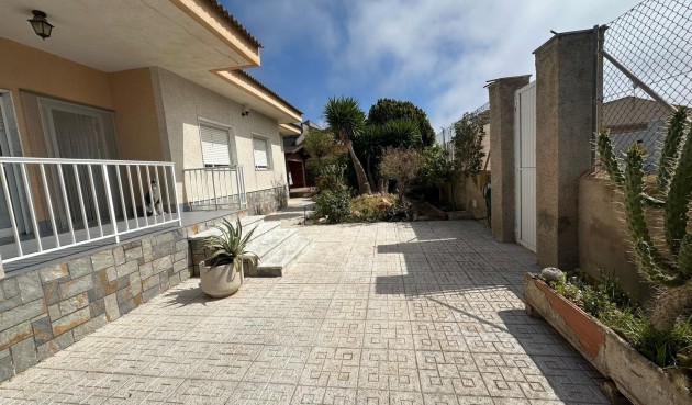 Resale - Villa -
Los Alcazares - Las Lomas Del Rame-bahía Bella