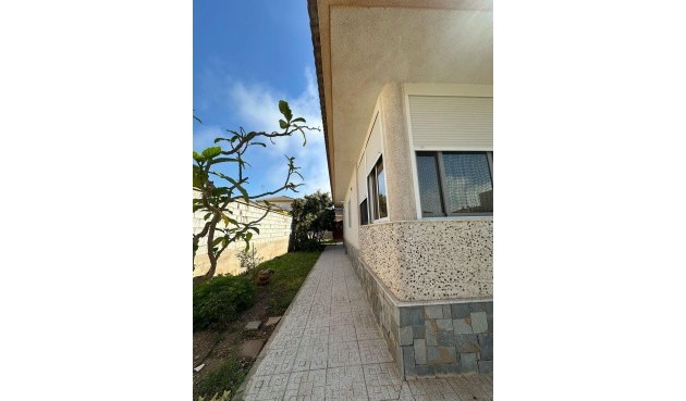 Resale - Villa -
Los Alcazares - Las Lomas Del Rame-bahía Bella