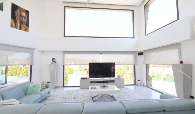 Återförsäljning - Villa -
Jávea - Costa Blanca