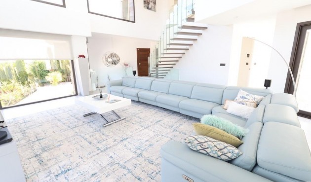 Återförsäljning - Villa -
Jávea - Costa Blanca