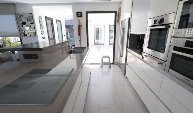 Återförsäljning - Villa -
Jávea - Costa Blanca