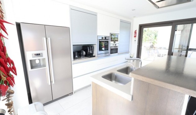 Återförsäljning - Villa -
Jávea - Costa Blanca