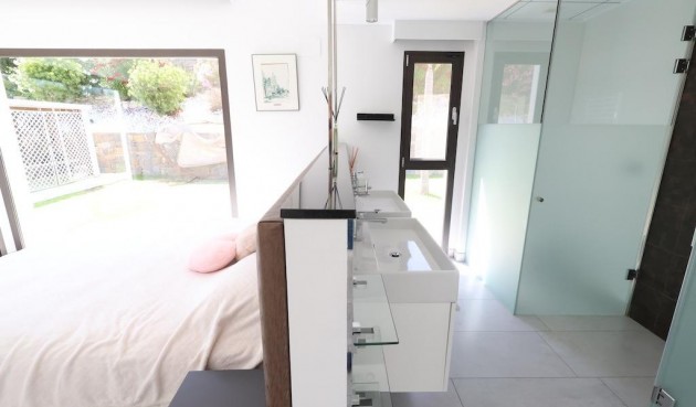 Återförsäljning - Villa -
Jávea - Costa Blanca