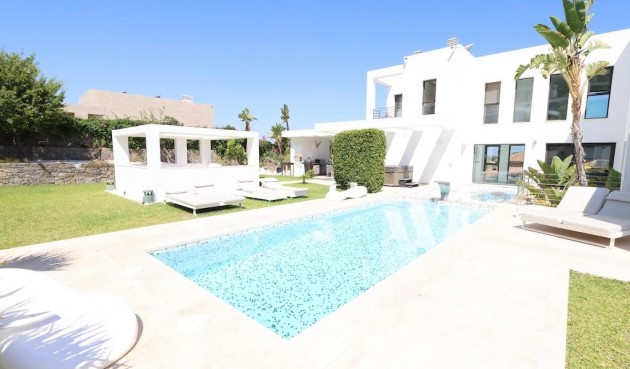 Återförsäljning - Villa -
Jávea - Costa Blanca