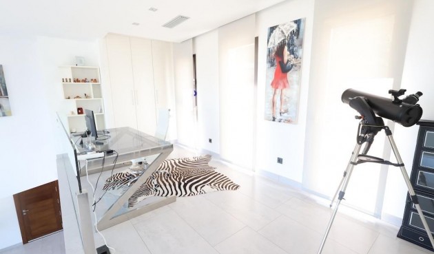 Återförsäljning - Villa -
Jávea - Costa Blanca