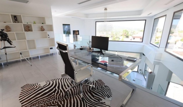 Återförsäljning - Villa -
Jávea - Costa Blanca