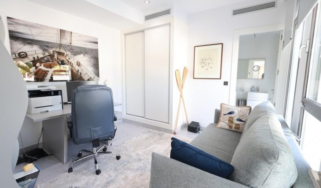 Återförsäljning - Villa -
Jávea - Costa Blanca