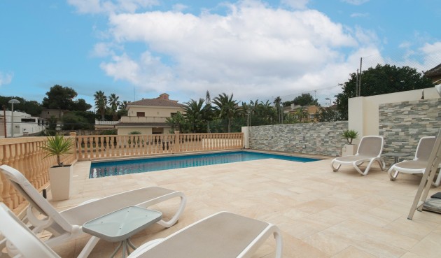 Resale - Villa -
Torrevieja - Costa Blanca