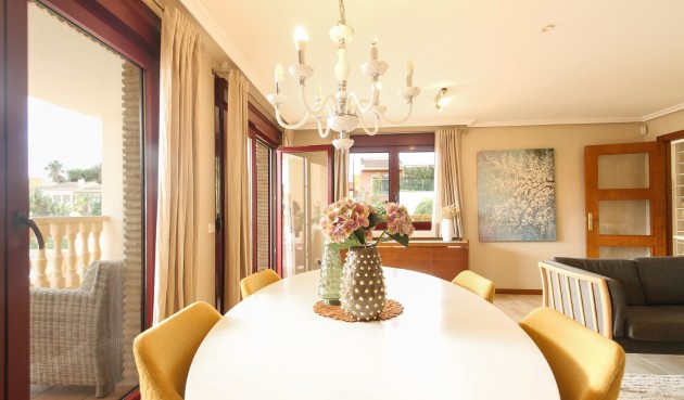 Resale - Villa -
Torrevieja - Costa Blanca