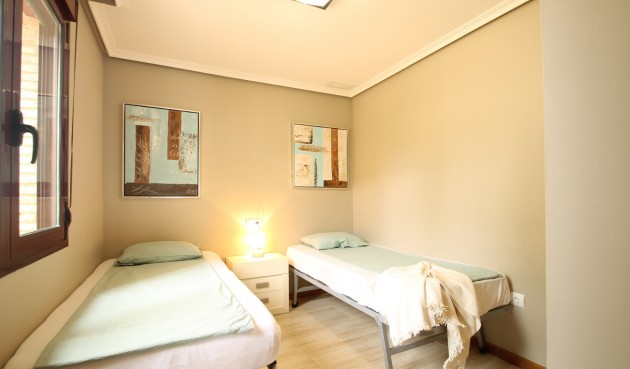 Resale - Villa -
Torrevieja - Costa Blanca