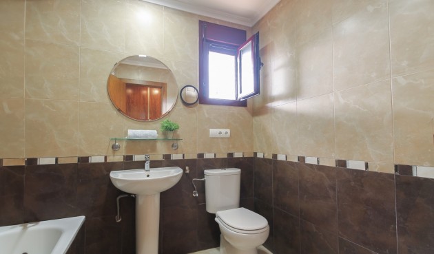 Resale - Villa -
Torrevieja - Costa Blanca