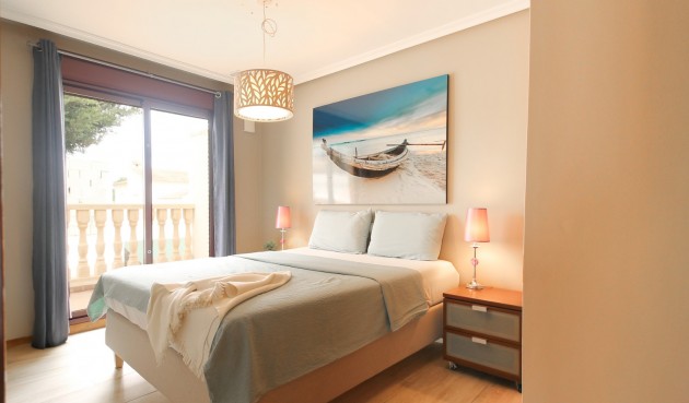 Resale - Villa -
Torrevieja - Costa Blanca