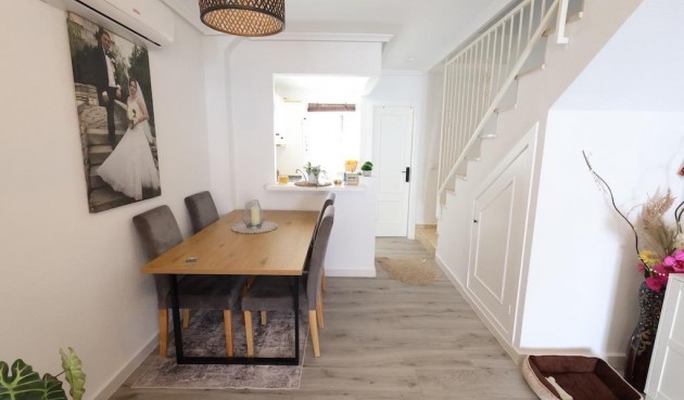 Resale - Duplex -
Pilar de la Horadada - Costa Blanca