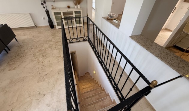 Brukt - Villa -
Orihuela - Inland