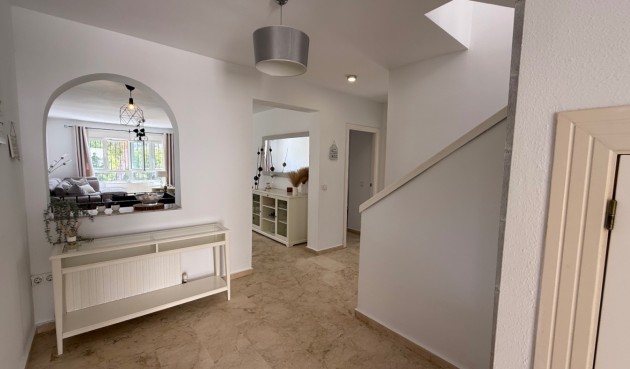 Brukt - Villa -
Orihuela - Inland