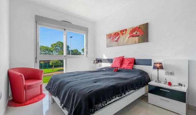 Återförsäljning - Bungalow -
Punta Prima - Costa Blanca