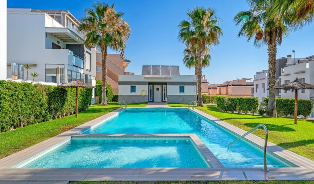 Återförsäljning - Bungalow -
Punta Prima - Costa Blanca