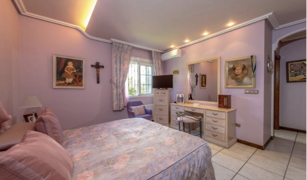 Brukt - Villa -
La Mata - Costa Blanca