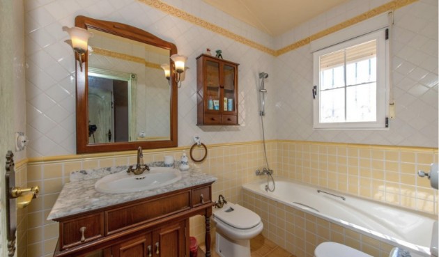 Brukt - Villa -
La Mata - Costa Blanca