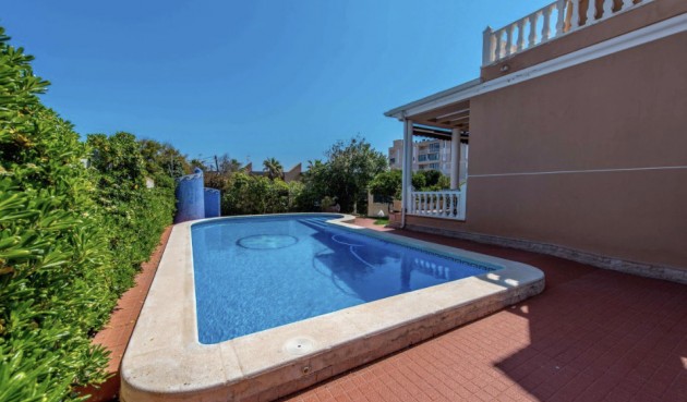 Brukt - Villa -
La Mata - Costa Blanca