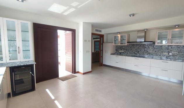 Brukt - Villa -
Peraleja Golf - Inland