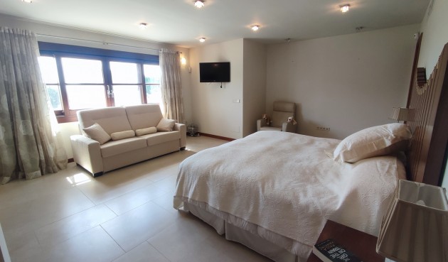 Brukt - Villa -
Peraleja Golf - Inland