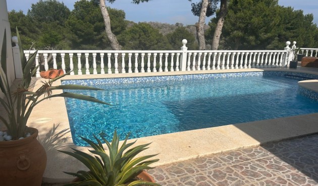 Resale - Villa -
Orihuela Costa - Costa Blanca