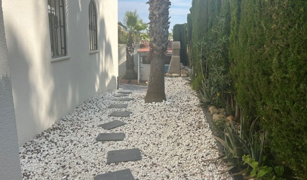 Resale - Villa -
Orihuela Costa - Costa Blanca