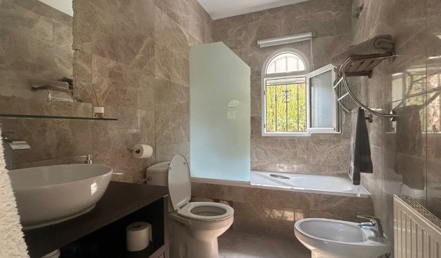 Resale - Villa -
Orihuela Costa - Costa Blanca