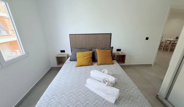 Återförsäljning - Apartment -
Torrevieja - La Mata